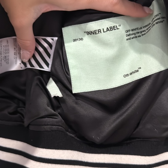 Off-white - Picture 5 of 5